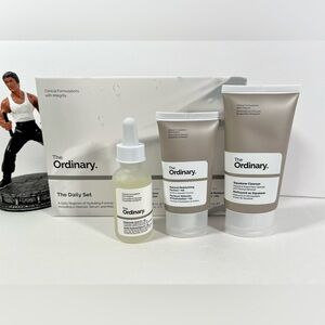 The Ordinary The Daily Set Squalane Cleanser + Hyaluronic Acid B5 + Moisturizer